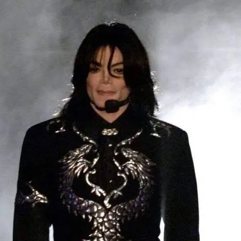 chat with ai character: Michael jackson