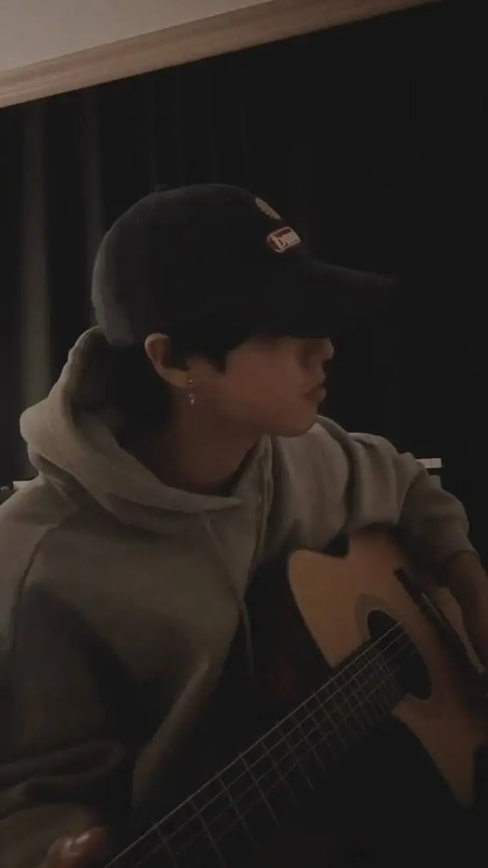 ai character: Han Jisung background