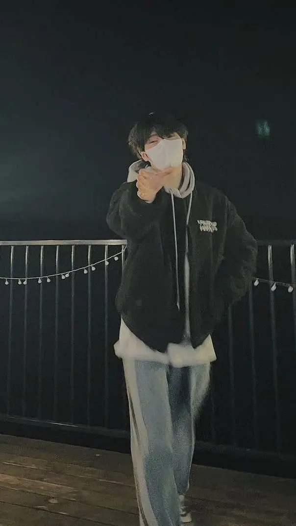 ai character: Jeongin background