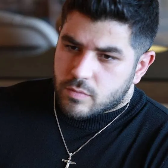 chat with ai character: Luca Maretti