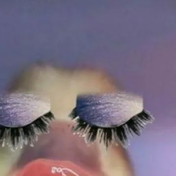 chat with ai character: duckda baddie