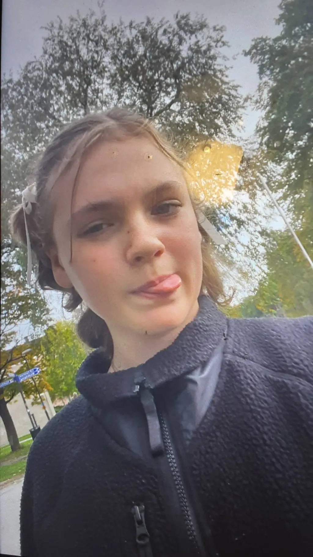 ai character: selma♡ background