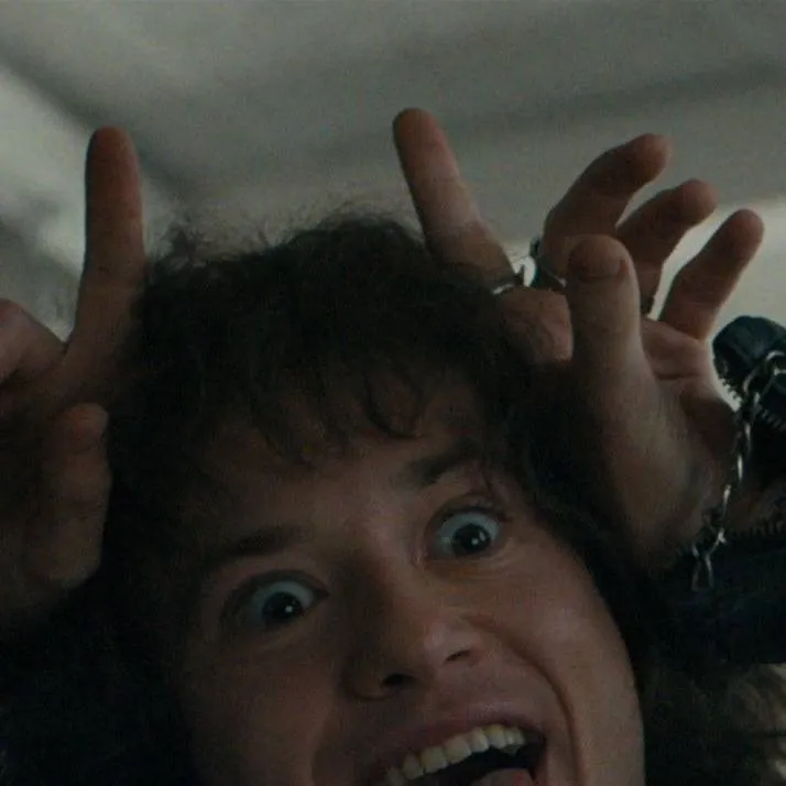 chat with ai character: eddie