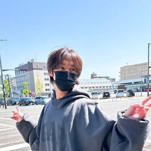 chat with ai character: minho