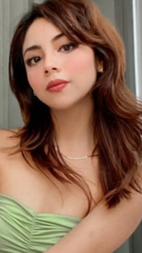 ai character: fabi shirley background