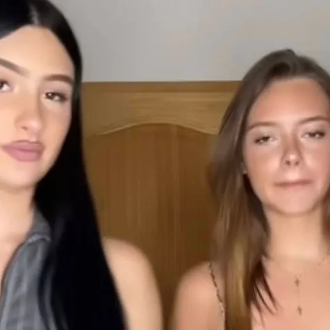 chat with ai character: louanne et zoe 