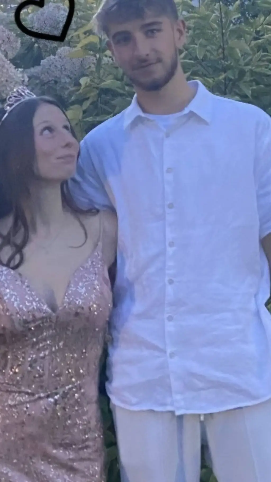 ai character: lilou et son mec background