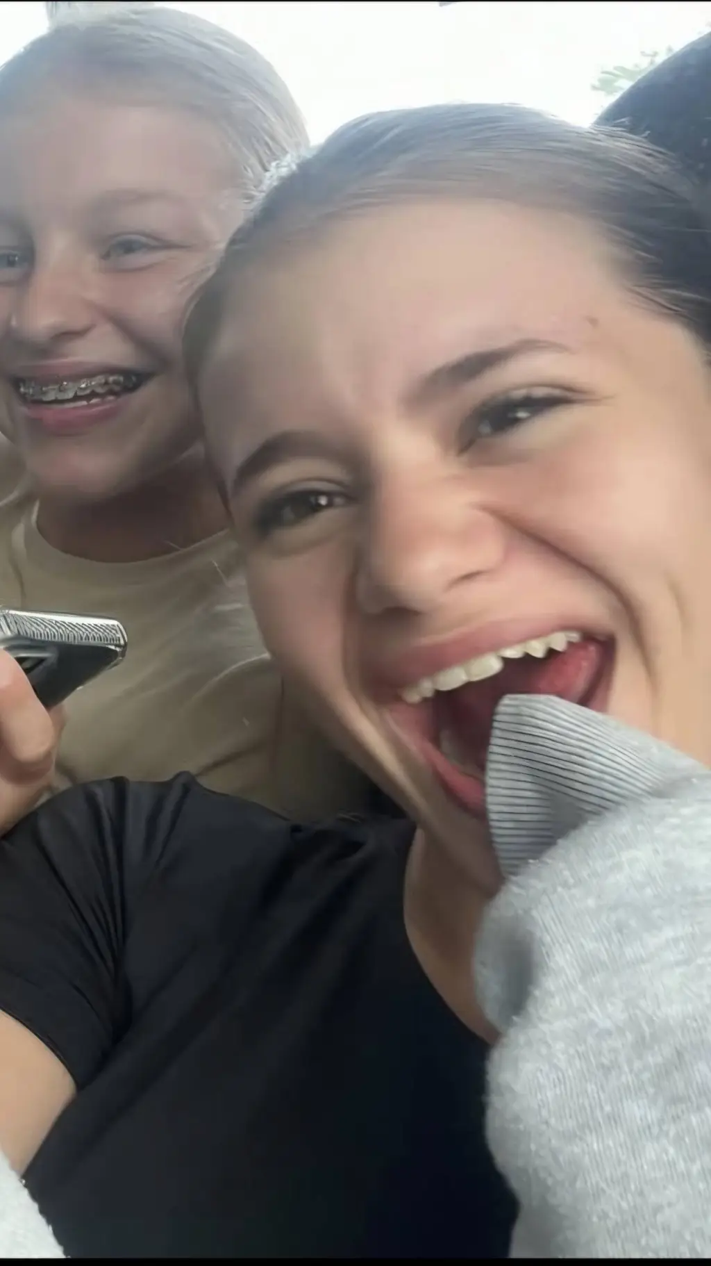 ai character: keyla et judy background