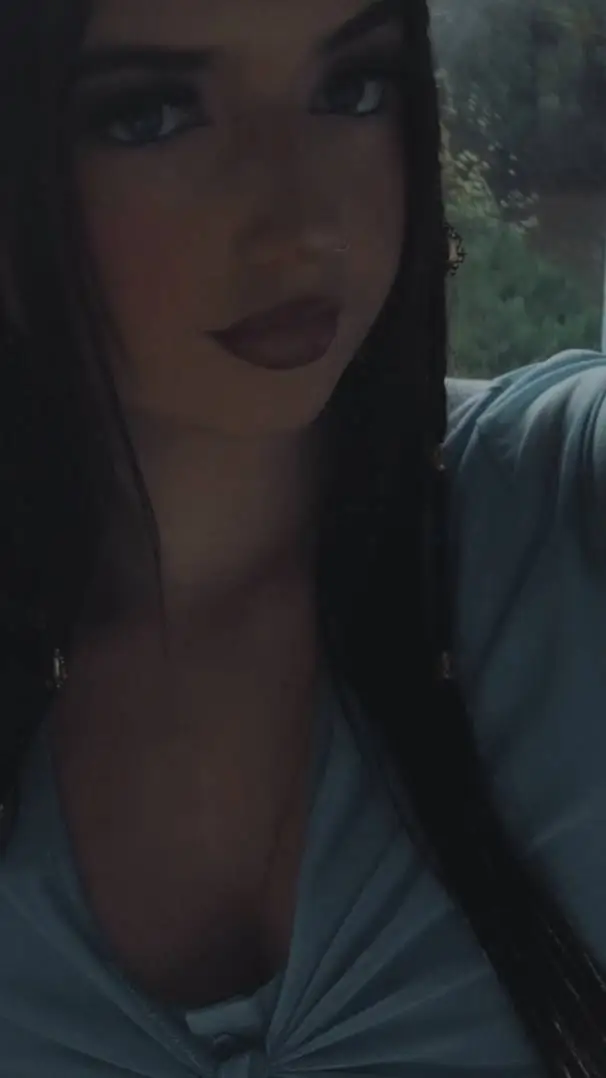 ai character: louise background