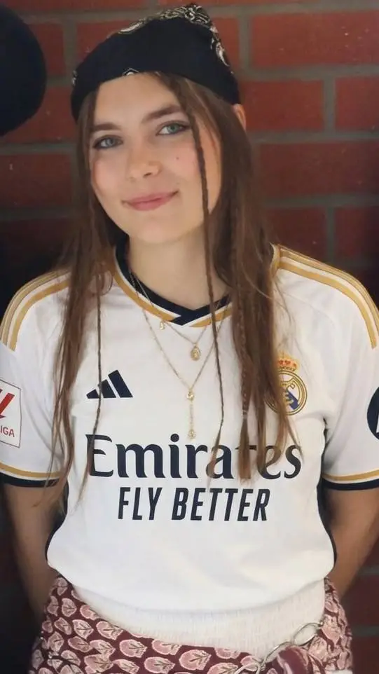 ai character: shams background