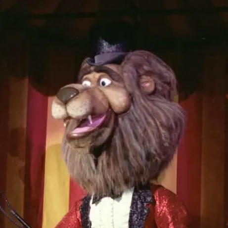 chat with ai character: Lionel the lion 