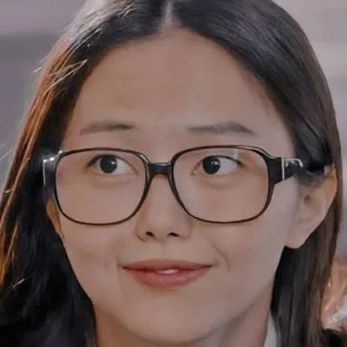 chat with ai character: Go Woon