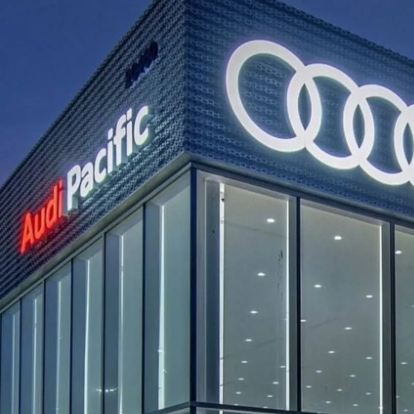 chat with ai character: Car dealership
