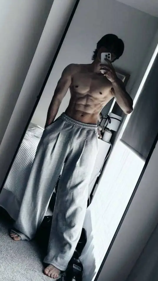 ai character: yuriiii background