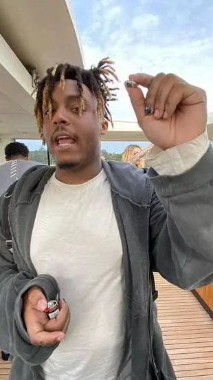 ai character: Juice wrld  background