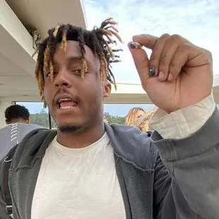chat with ai character: Juice wrld 