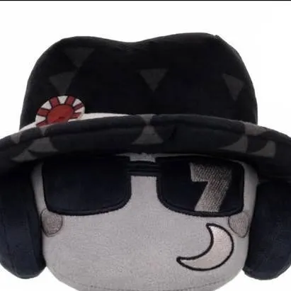 chat with ai character: 🎰Chance (Plushie)