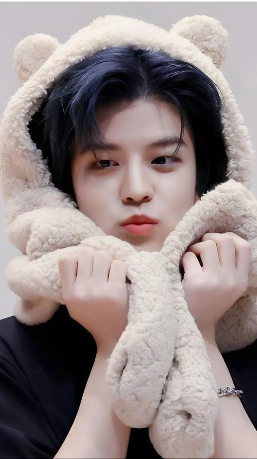 ai character: Seungmin background