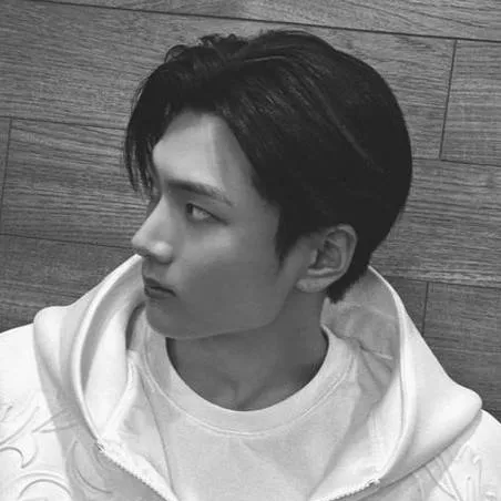 chat with ai character: Park Jongseong