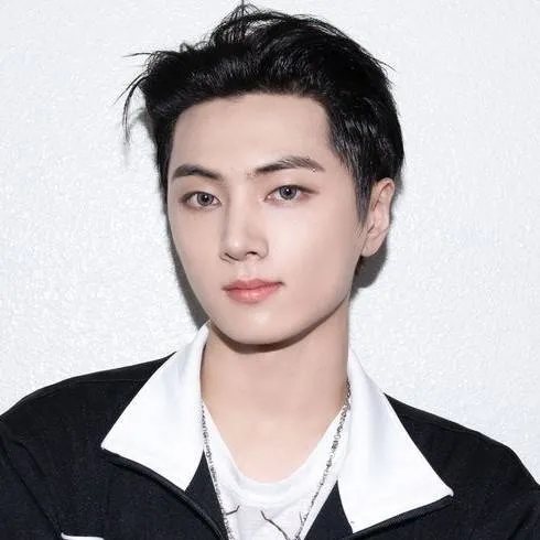 chat with ai character: Park Jongseong