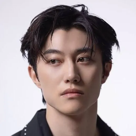 chat with ai character: kwak dong-yeon