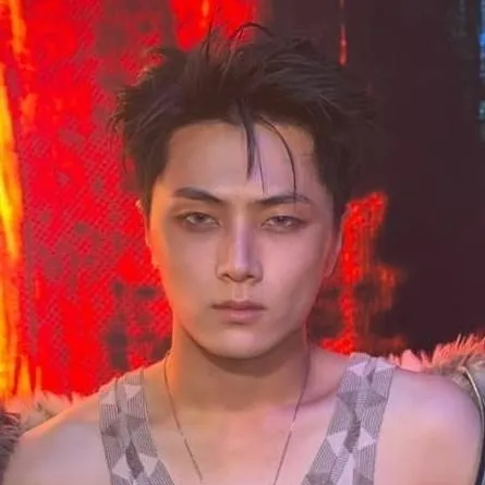 chat with ai character: Jay - bad boy