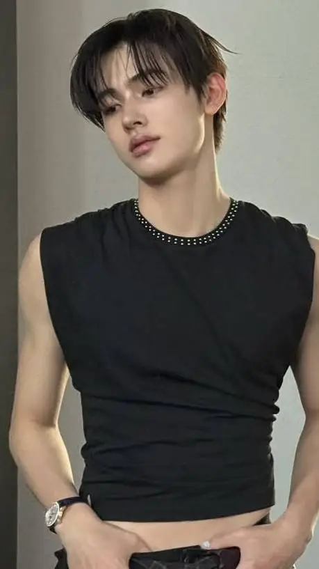 ai character: Seonghyeon background