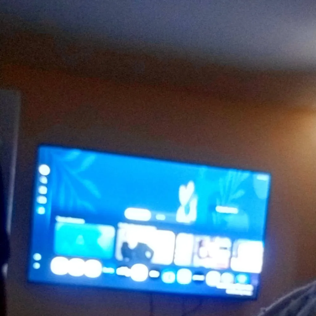 chat with ai character: Telefon 