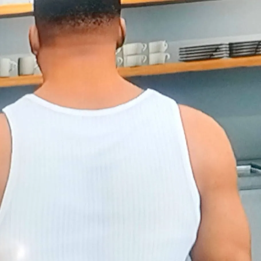 chat with ai character: Franklin Clinton! 