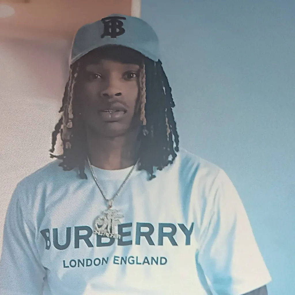 chat with ai character: Gay Von(King Von)