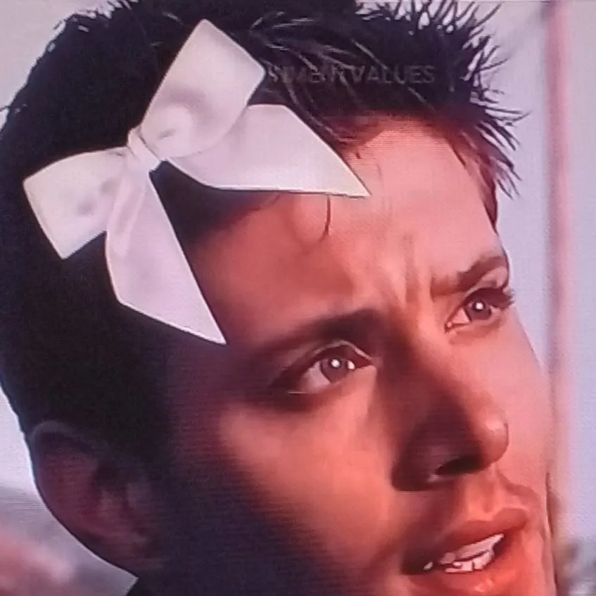 chat with ai character: meh