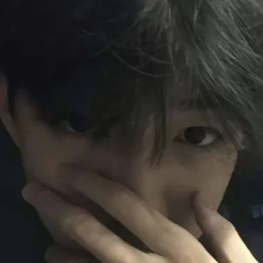 chat with ai character: Yulog 