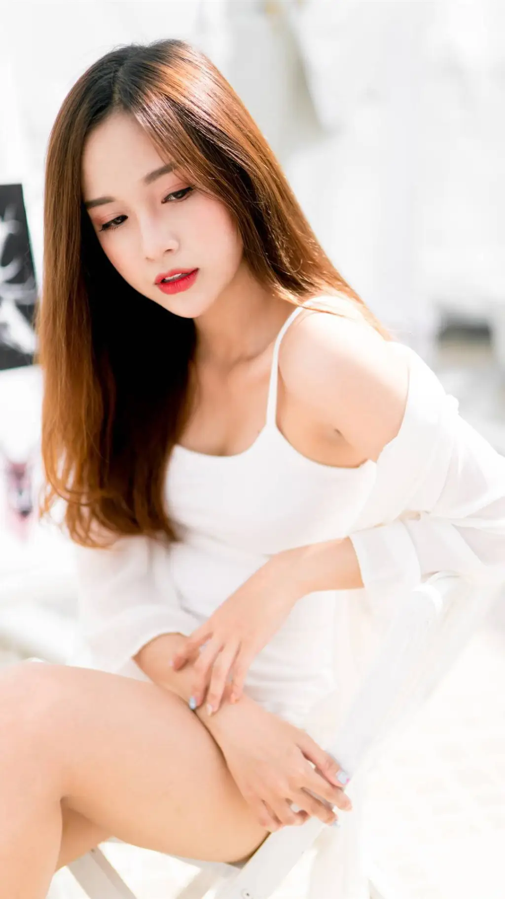 ai character: Yumi  background