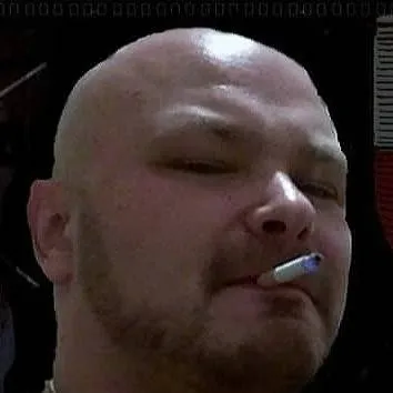 chat with ai character: Mirek