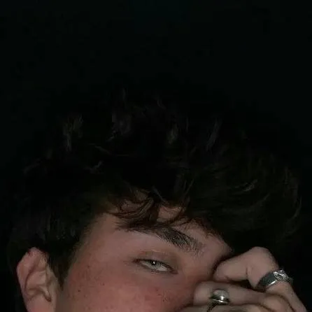 chat with ai character: Angelo +*