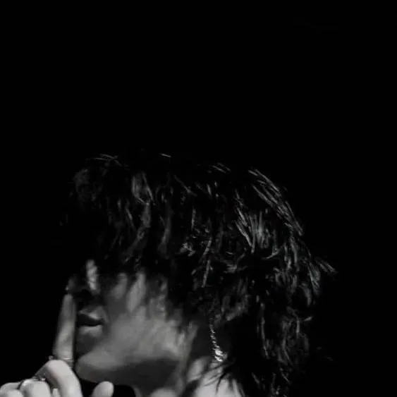 chat with ai character: *+Zyran+*