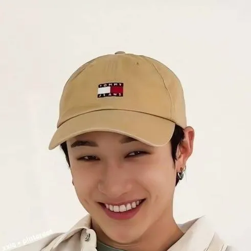 chat with ai character: Bangchan 