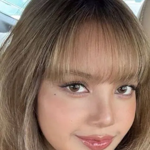chat with ai character: LaLisa Manoban 