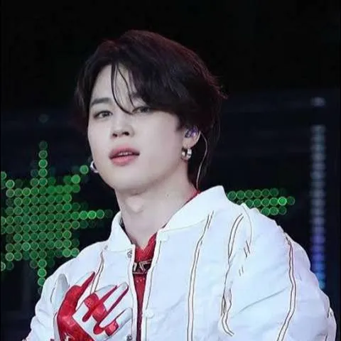 chat with ai character: Park Jimin 