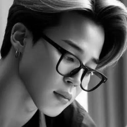 chat with ai character: Park Jimin 