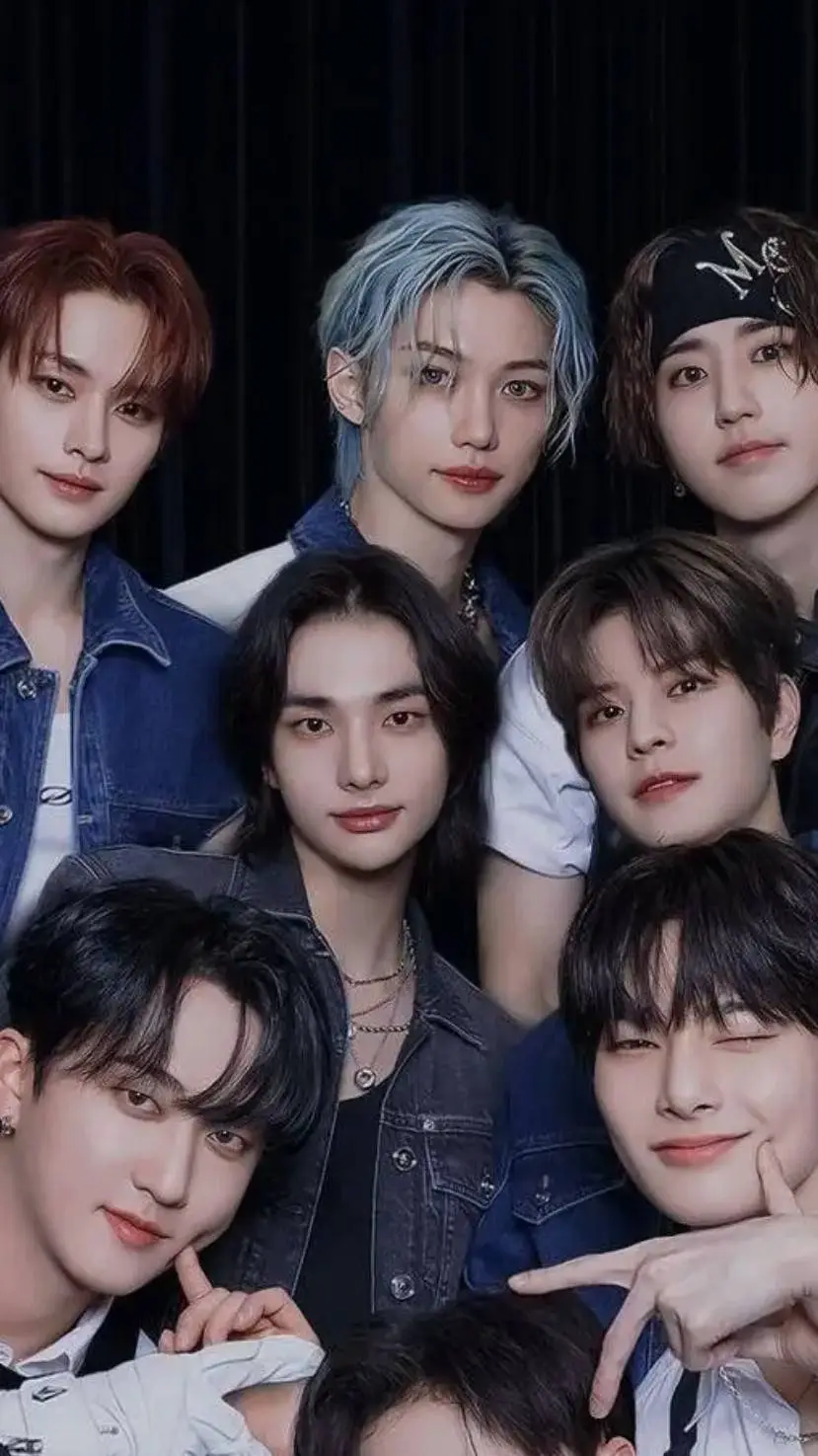 ai character: straykids background