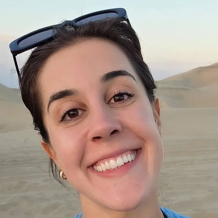 chat with ai character: Carolina Marín 