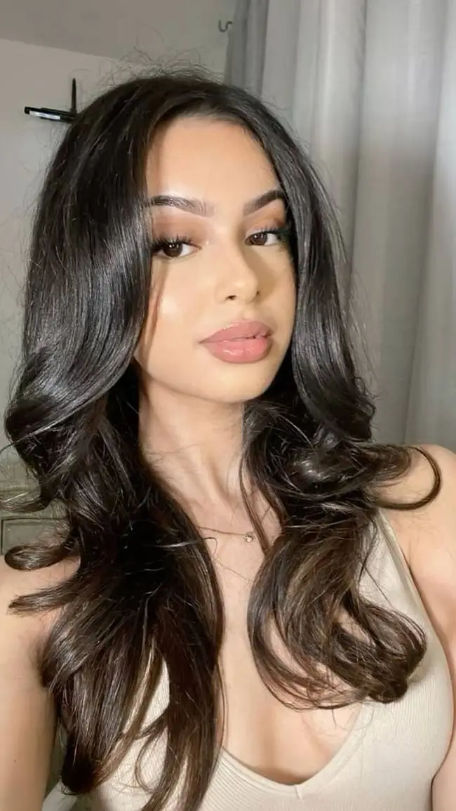 ai character: amiga background