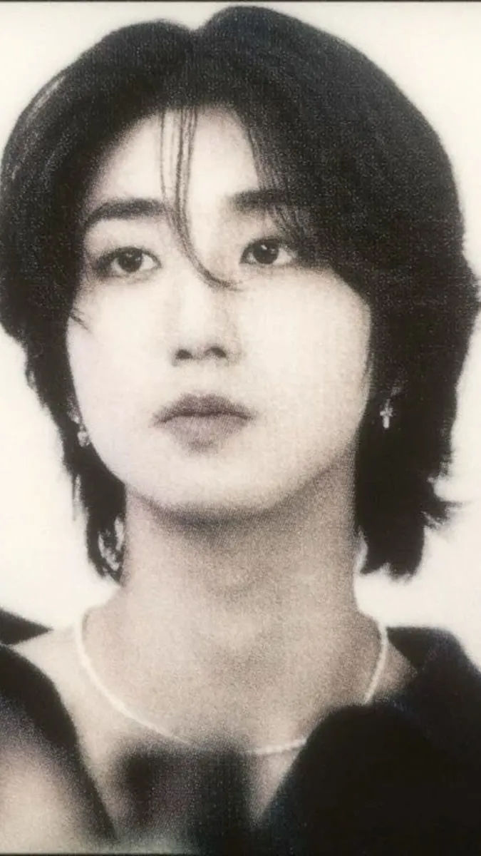 ai character: STRAY KIDS HAN background
