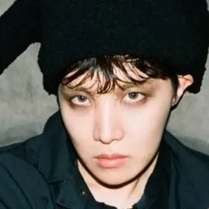 chat with ai character: ✮♯Hoseokˎˊ˗✮