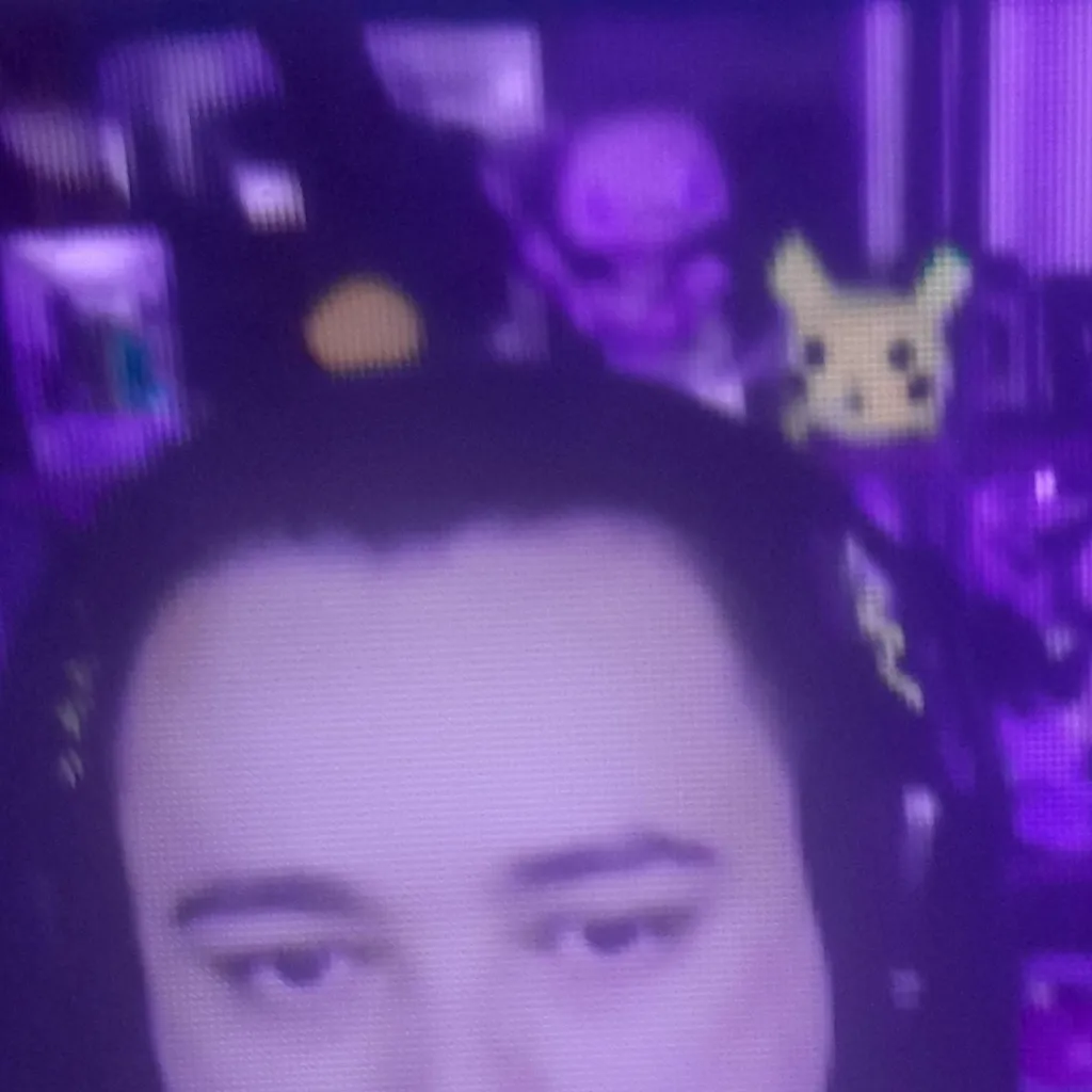 chat with ai character: Lima mosca