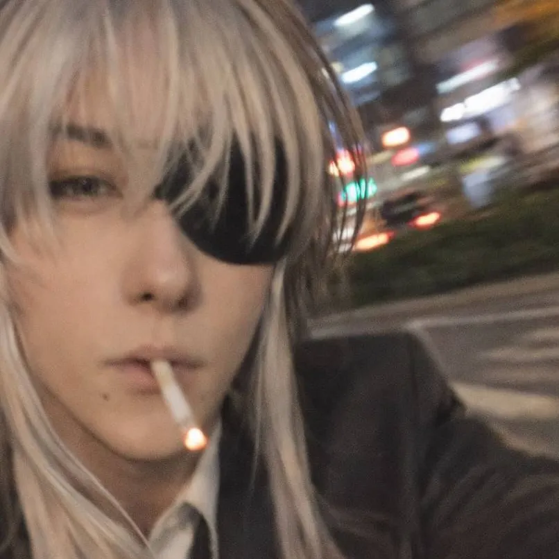 chat with ai character: Ash 