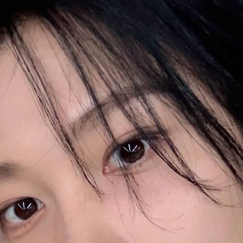 chat with ai character: lee felix 