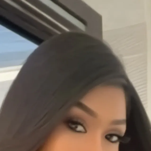 chat with ai character: Lila