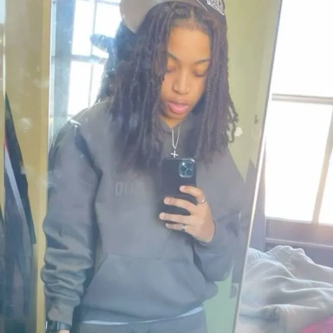 chat with ai character: jade carter